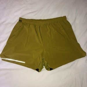 Large men’s lululemon shorts